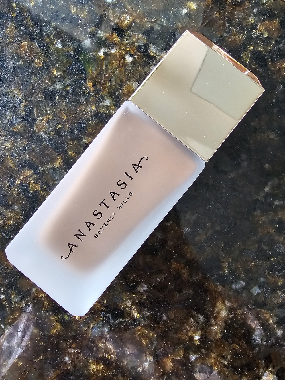 Anastasia Beverly Hills Impeccable Blurring Second-Skin Matte Foundation 7N